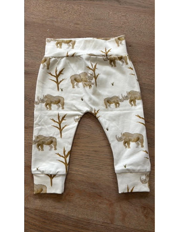Broek neushoorn Broek neushoorn
