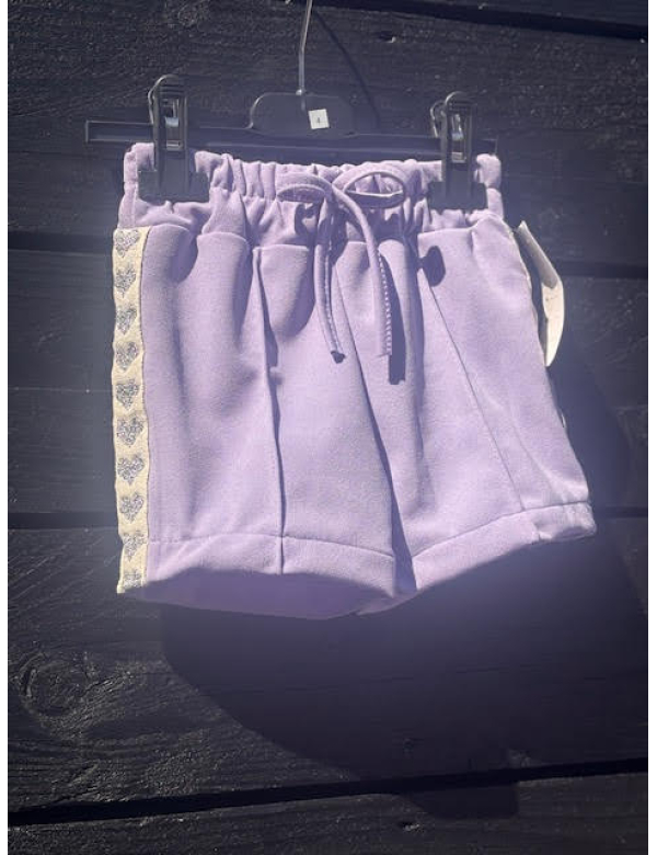 Short Lila Short Lila